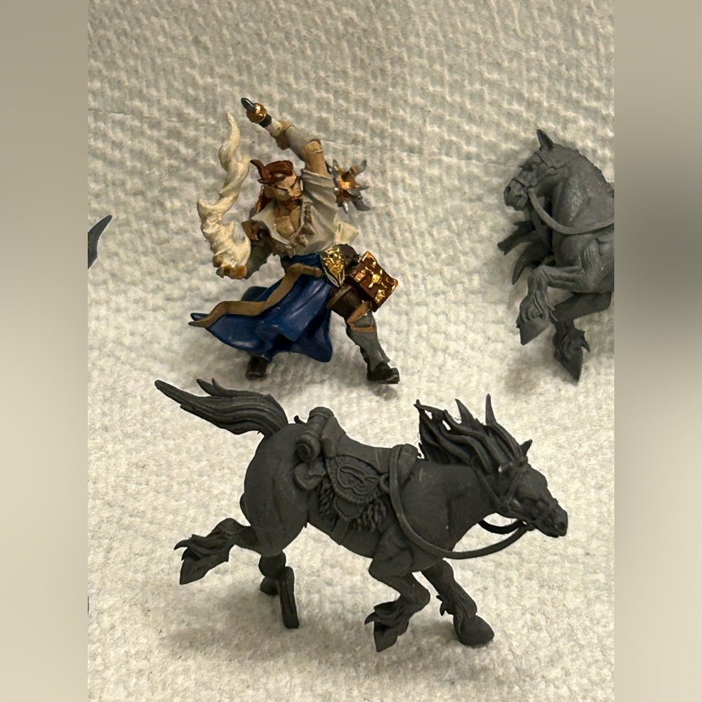 Fantasy Miniature Figures Set - Picture 11 of 16